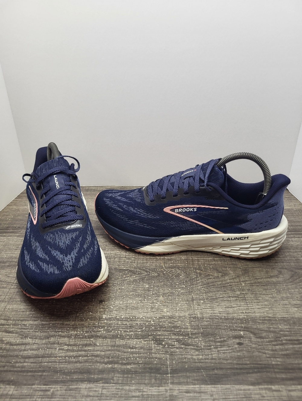Brooks Launch 11 Cushion Road Running Blue Pink Women's Sz 9 Shoes Sneakers
